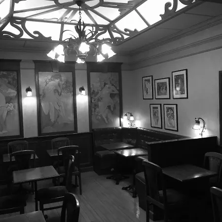 ドゥ ラ ペ リール