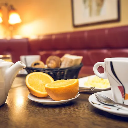 ドゥ ラ ペ ホテル 3*