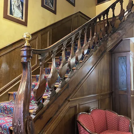 Hotel De La Paix 3*