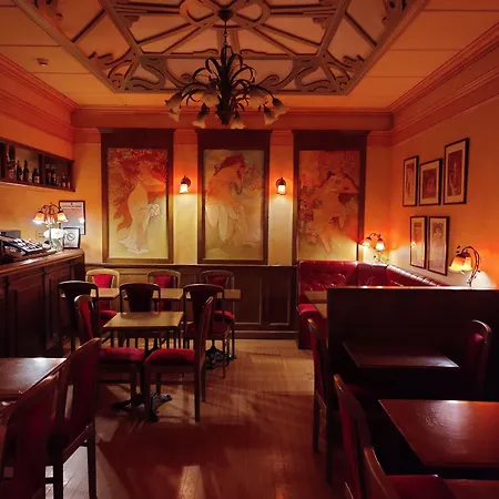 De La Paix Hotel 3*
