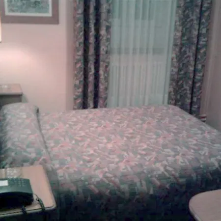 ホテル ドゥ ラ ペ 3*